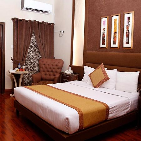 Ambassador Suites & Hotel Islamabad Bagian luar foto