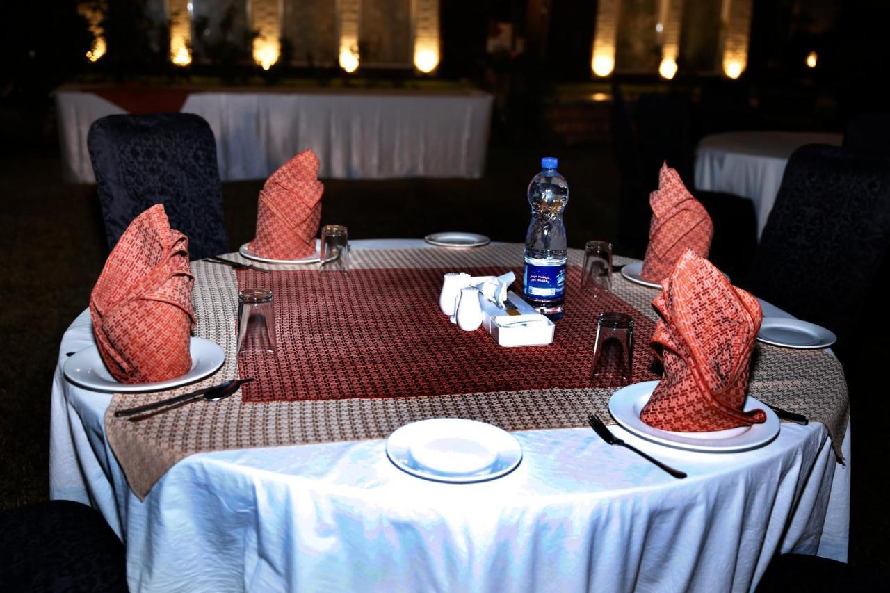 Ambassador Suites & Hotel Islamabad Bagian luar foto