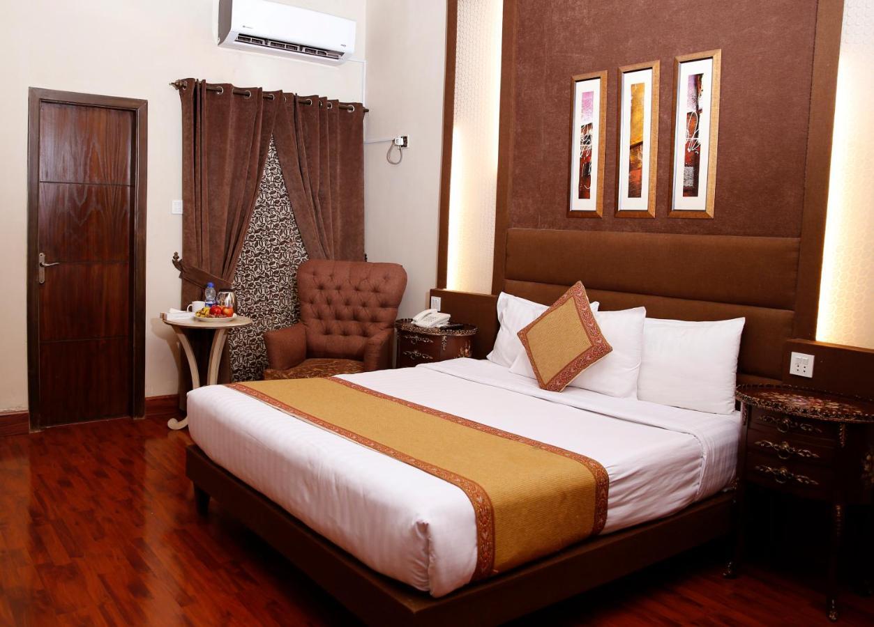 Ambassador Suites & Hotel Islamabad Bagian luar foto