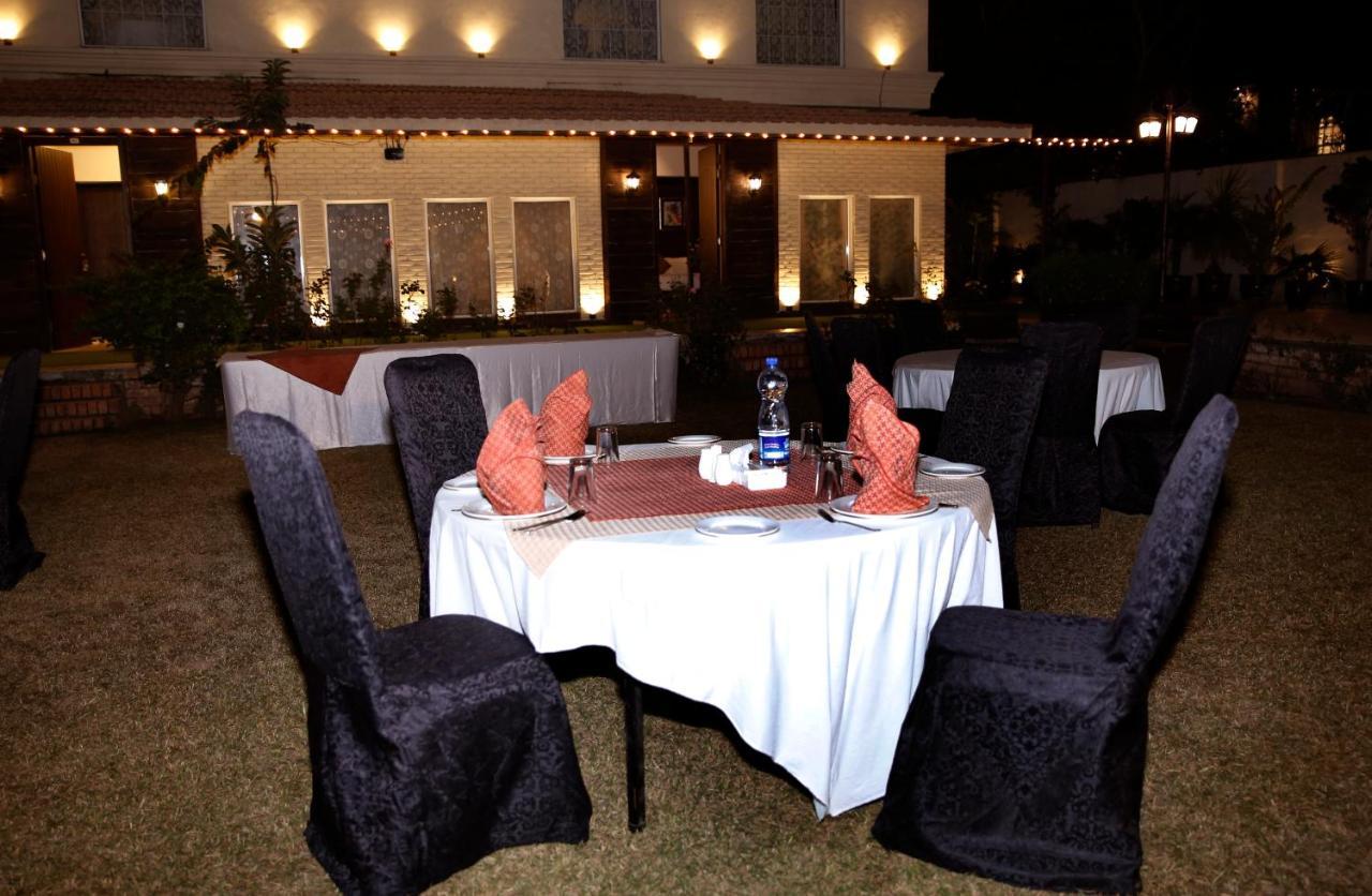 Ambassador Suites & Hotel Islamabad Bagian luar foto