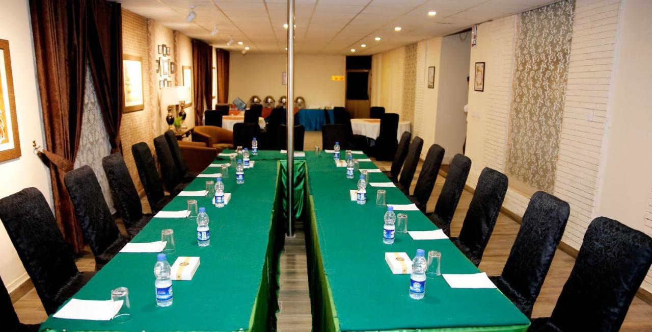 Ambassador Suites & Hotel Islamabad Bagian luar foto