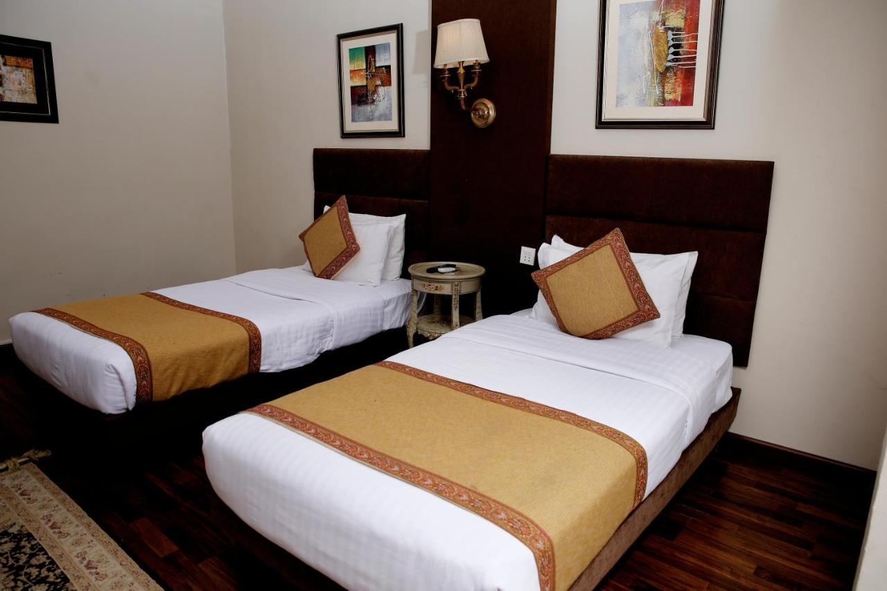 Ambassador Suites & Hotel Islamabad Bagian luar foto